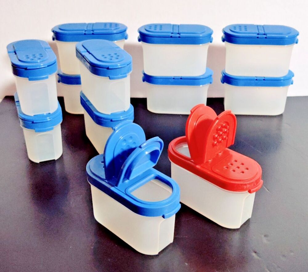 Tupperware Lot Modular Mates Spice Shakers 12 Small 3" Shakers 1843 Blue,Red